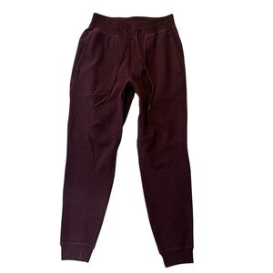Lululemon At Ease pants Medium Red Merlot Textured joggers slim tapered leg Mens